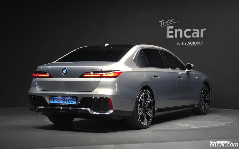 BMW i7 xDrive 60 M 2025 — миниатюра 2