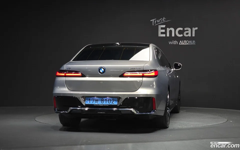 BMW i7 xDrive 60 M 2025 — миниатюра 4