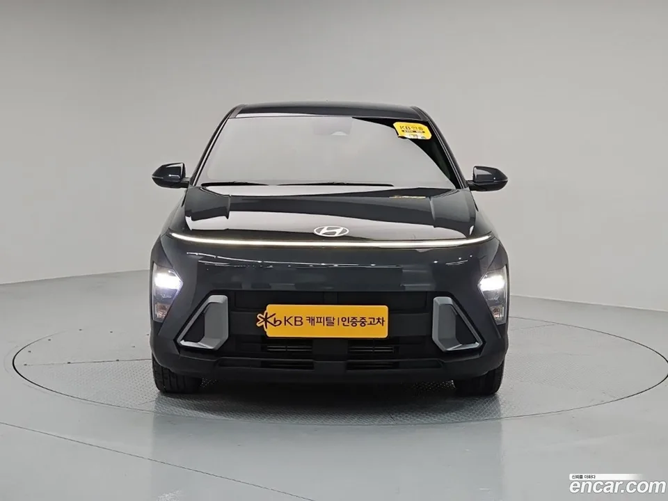 Hyundai Kona 1.6 4WD 2023 — фото 1, купить с доставкой в Москву