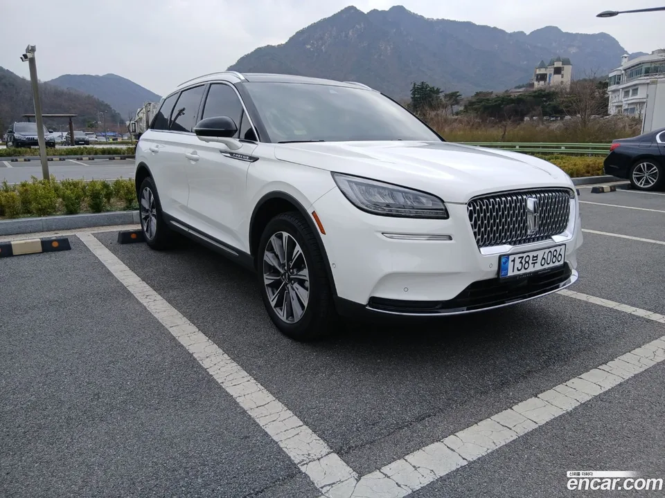 Lincoln Corsair 2.0 AWD 2022 — миниатюра 2