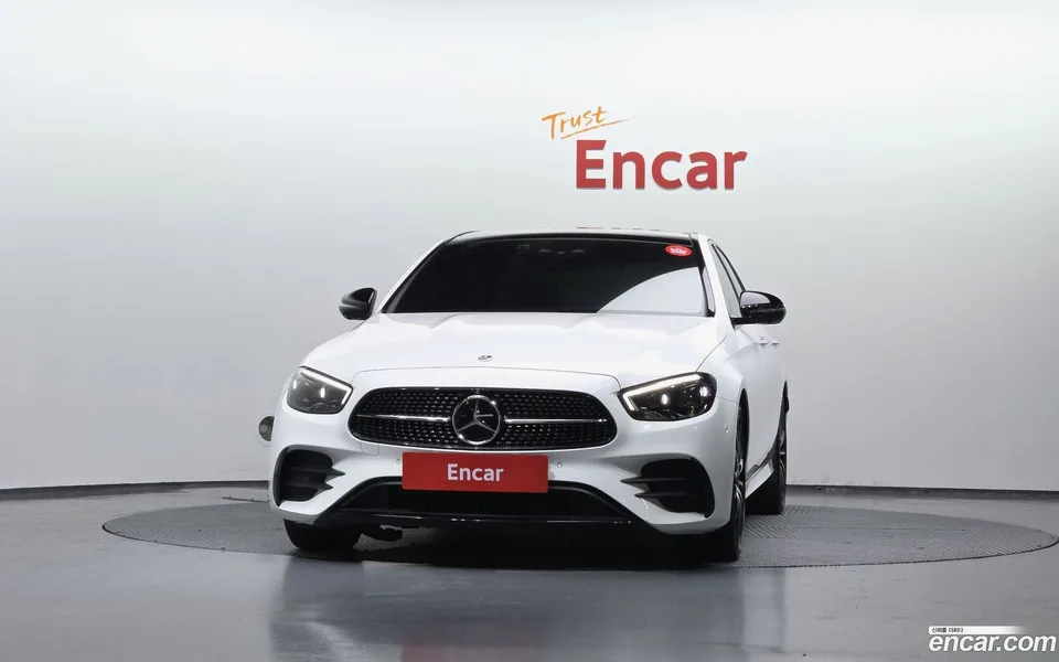 Mercedes-Benz E-Class E350 4MATIC AMG Line 2023 — миниатюра 3