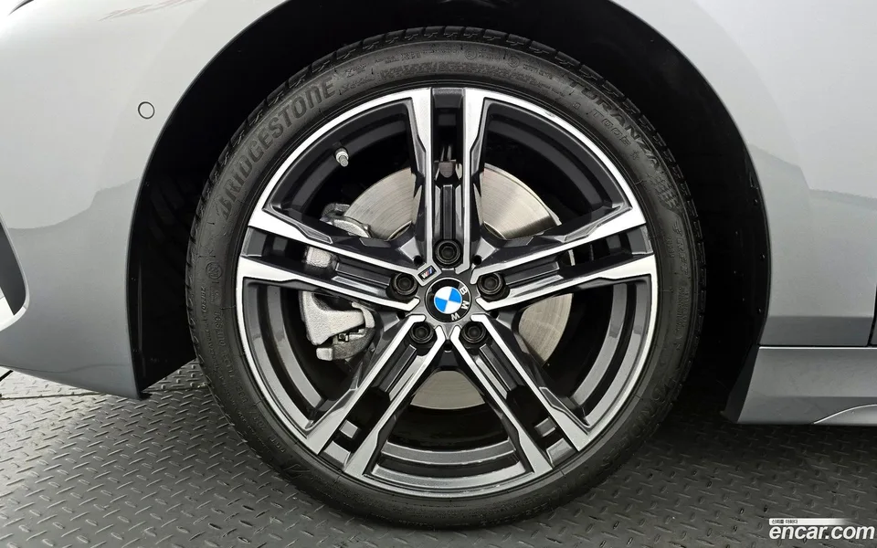 BMW 1 Series 120i M 2023 — миниатюра 5