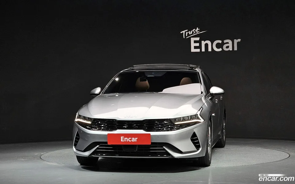 Kia K5 Hybrid 2023 — миниатюра 3