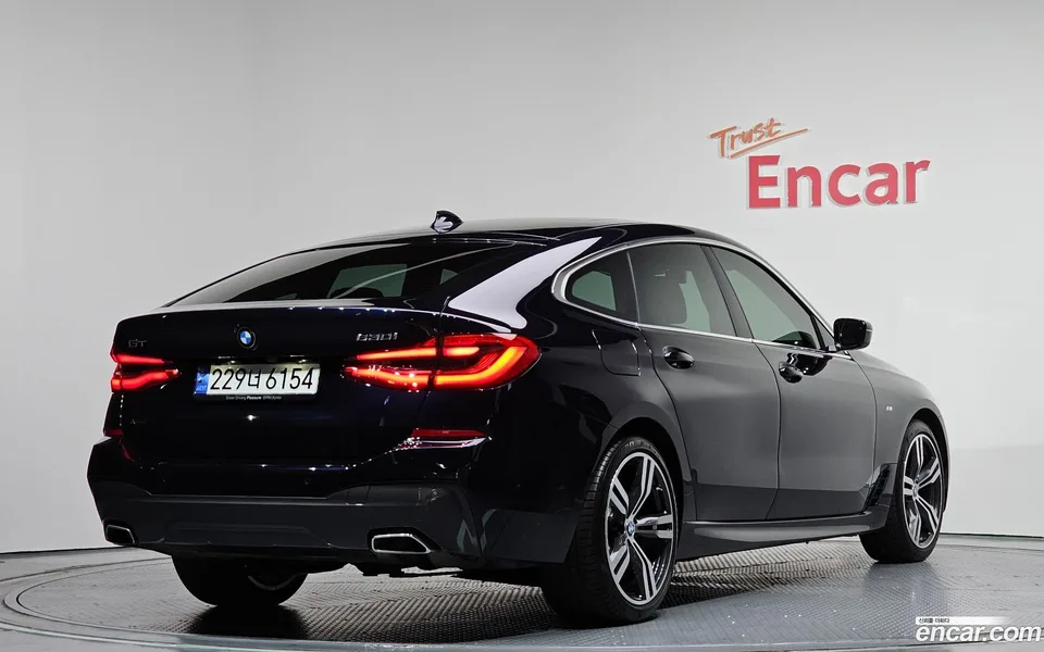 BMW 6 Series GT 630i xDrive M 2023 — миниатюра 2