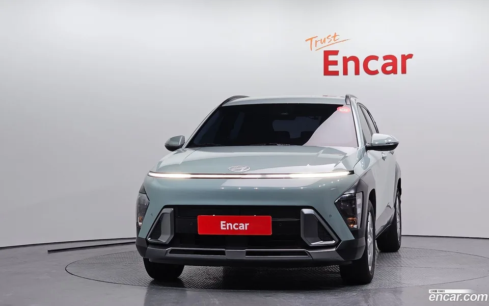 Hyundai Kona Hybrid 2023 — миниатюра 3
