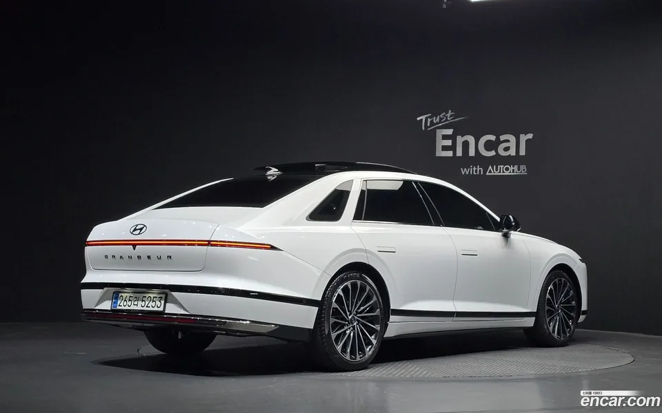 Hyundai Grandeur Hybrid 2023 — миниатюра 2