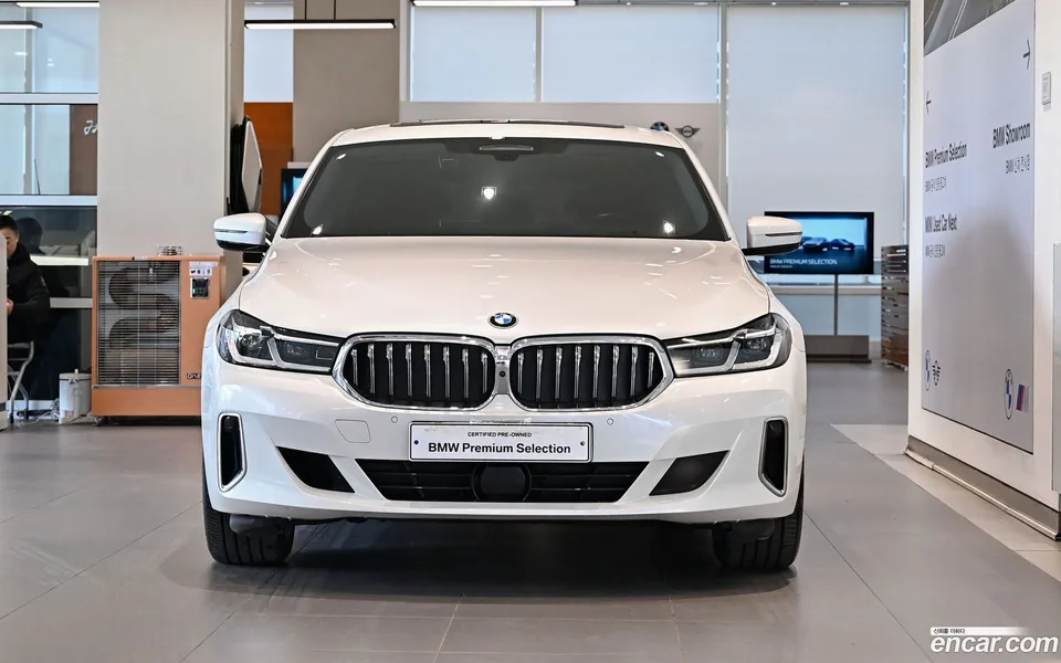 BMW 6 Series GT 630i xDrive 2023 — миниатюра 3