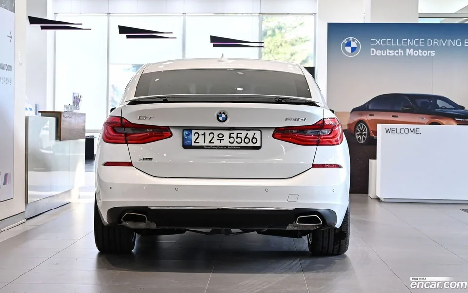 BMW 6 Series GT 630i xDrive 2023 — миниатюра 4