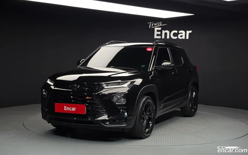 Chevrolet Trailblazer 1.3 2WD 2023 — фото 1, купить с доставкой в Москву