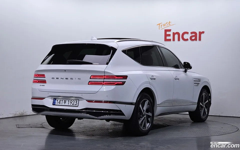 Genesis GV80 2.5T 2WD 2024 — миниатюра 2