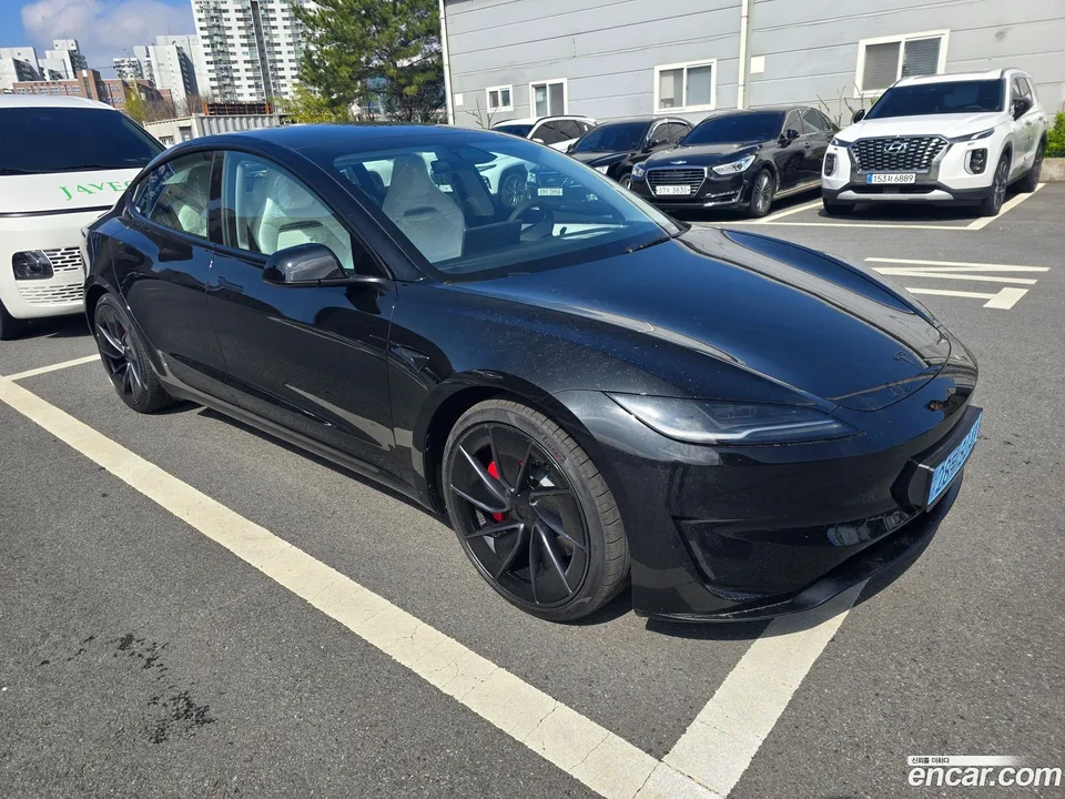 Tesla Model 3 AWD 2026 — миниатюра 2