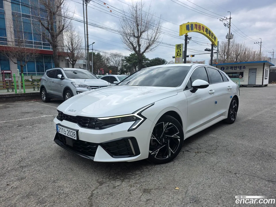 Kia K5 Hybrid 2024 — фото 1, купить с доставкой в Москву