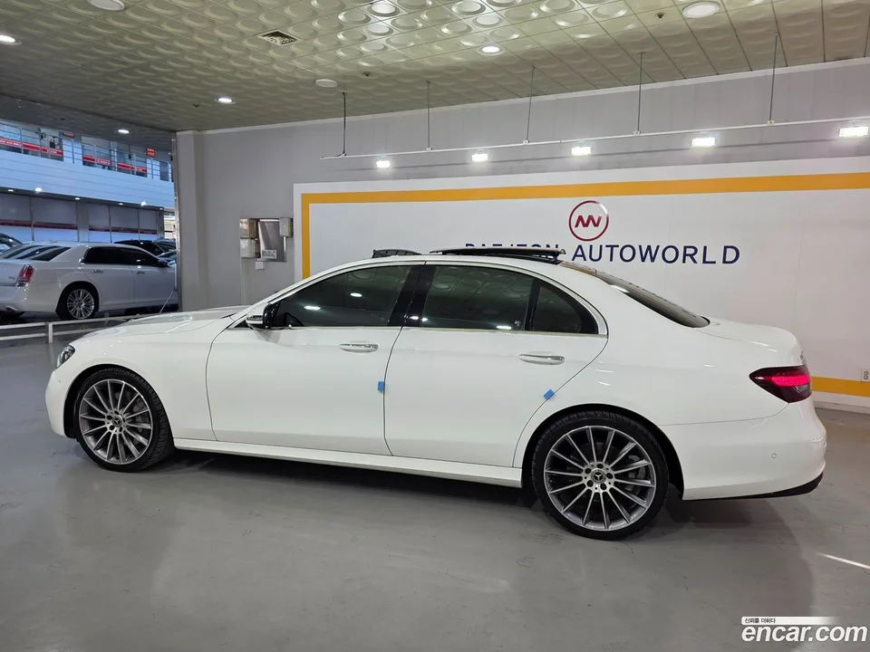 Mercedes-Benz E-Class E350 4MATIC AMG Line 2022 — миниатюра 2