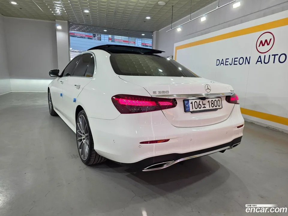 Mercedes-Benz E-Class E350 4MATIC AMG Line 2022 — миниатюра 3
