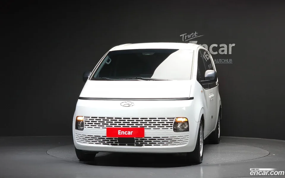 Hyundai Staria 5 2024 — миниатюра 3