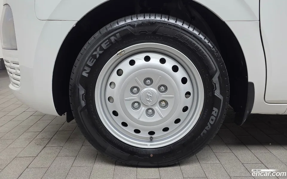 Hyundai Staria 5 2024 — миниатюра 5