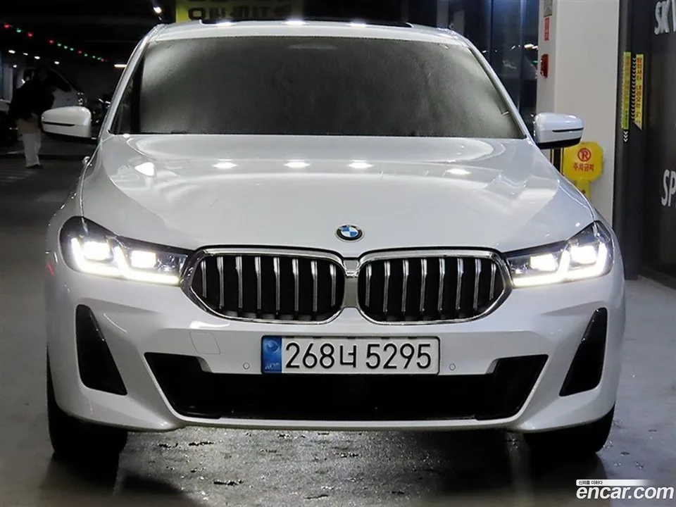BMW 6 Series GT 630i xDrive M 2022 — миниатюра 2