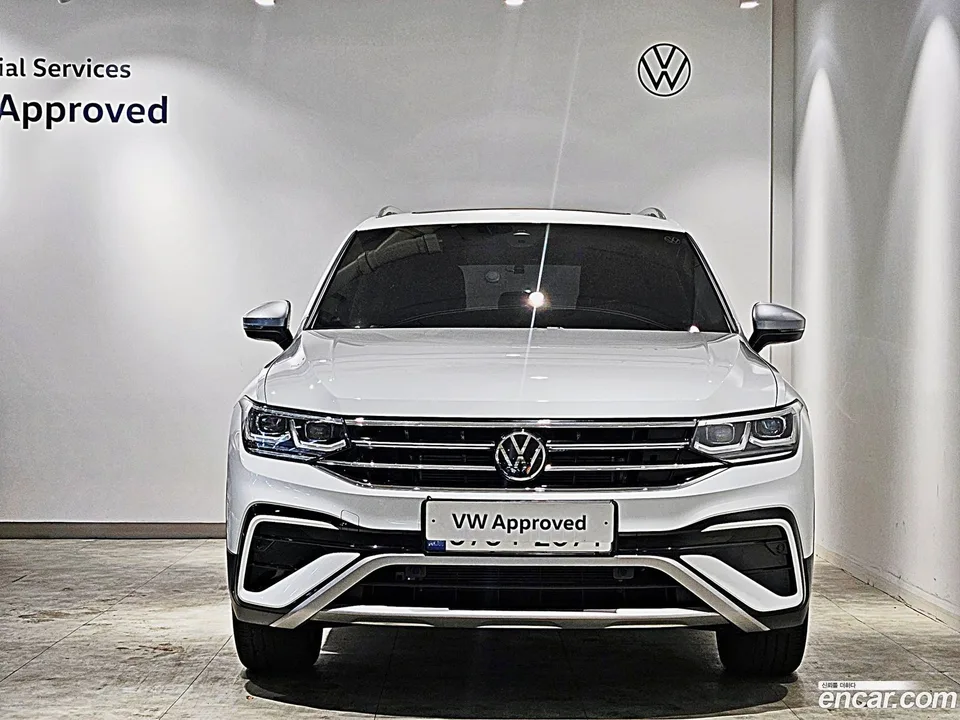 Volkswagen Tiguan Allspace 2.0 TSI 2022 — миниатюра 3
