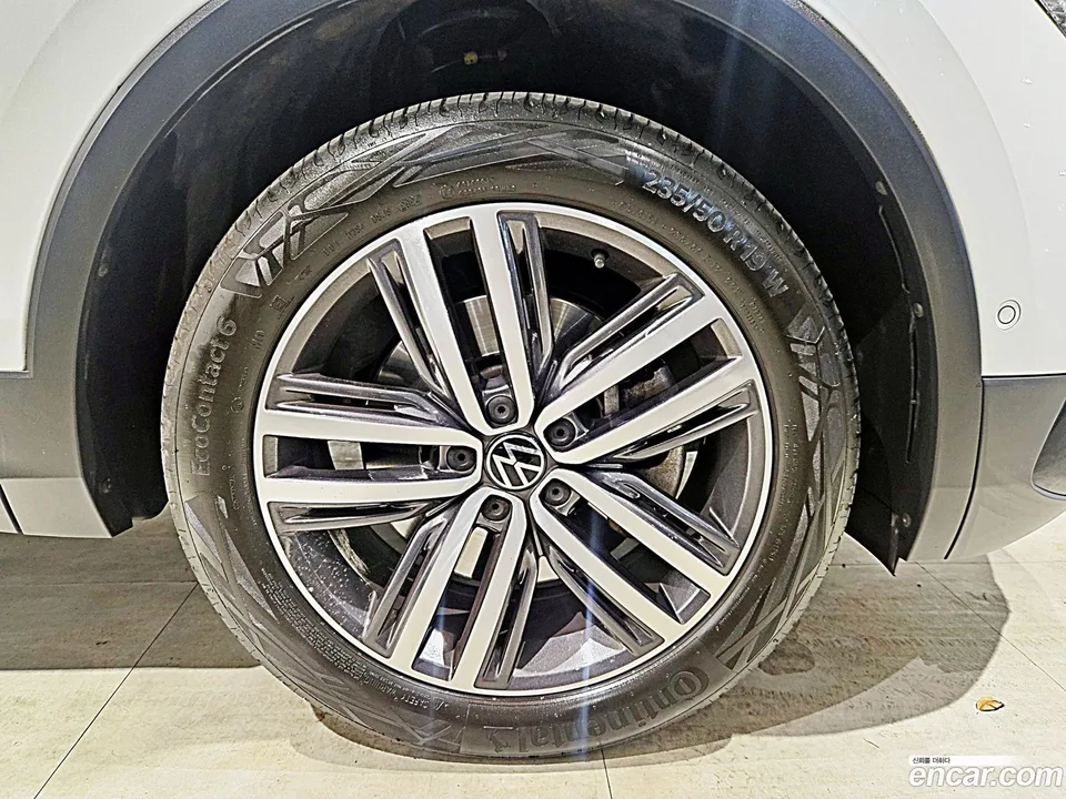 Volkswagen Tiguan Allspace 2.0 TSI 2022 — миниатюра 5