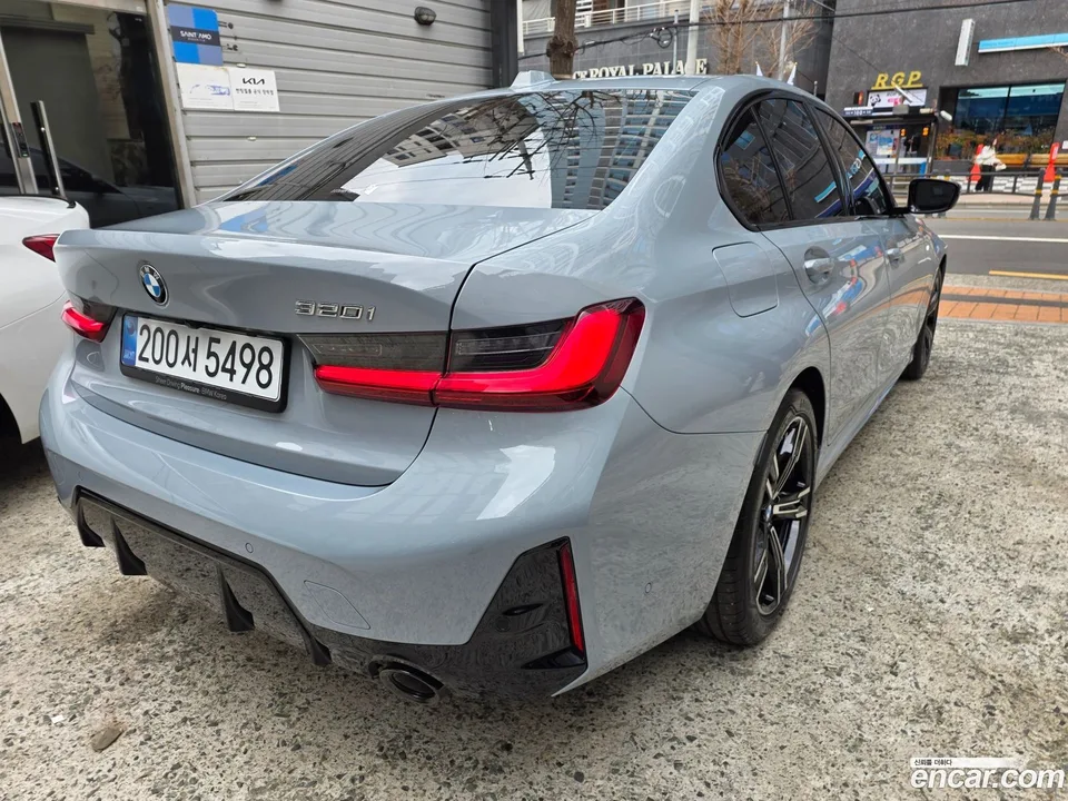 BMW 3 Series 320i M 2026 — миниатюра 5