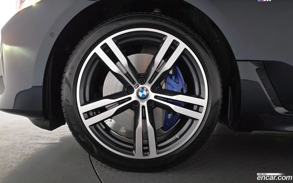 BMW 6 Series GT 630i xDrive M 2024 — миниатюра 5