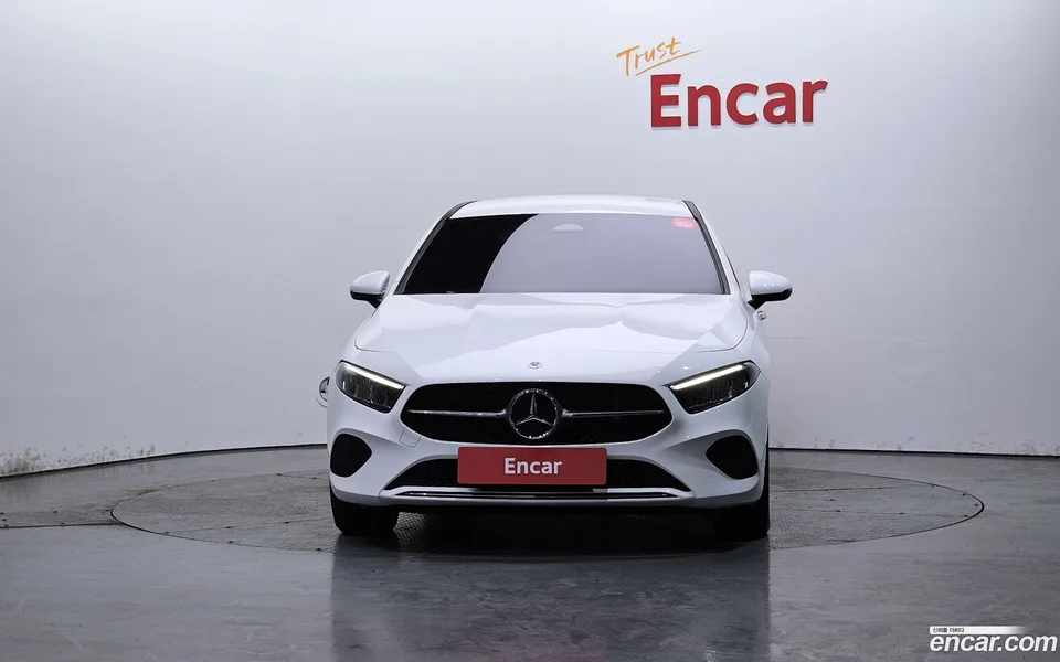 Mercedes-Benz A-Class A220 2025 — миниатюра 3