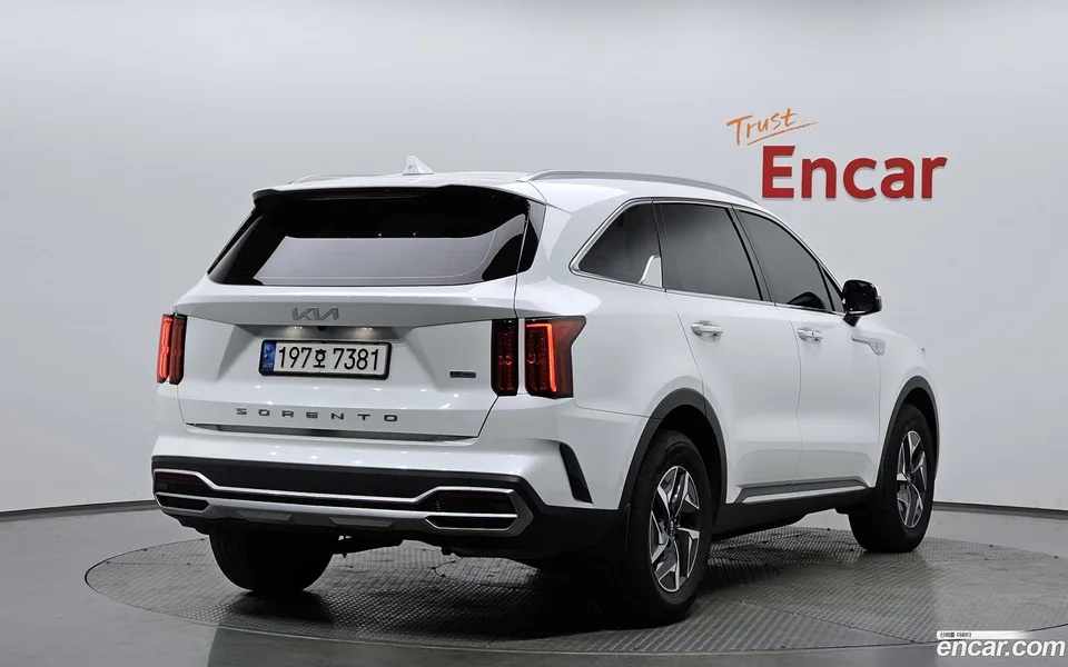 Kia Sorento HEV 1.6 2WD 2022 — миниатюра 2