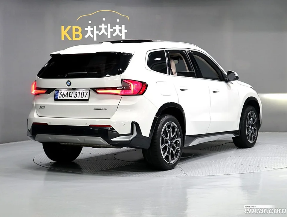 BMW X1 xDrive 20i xLine 2024 — миниатюра 3
