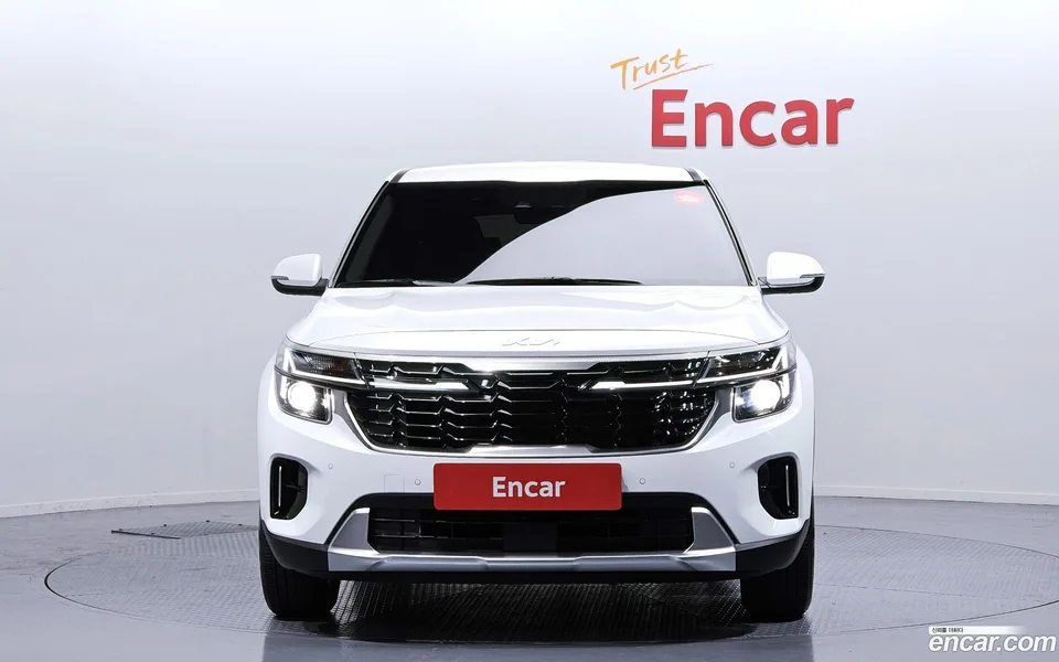Kia Seltos 2.0 2WD 2023 — миниатюра 3