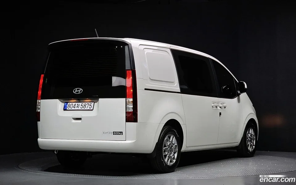 Hyundai Staria 5 2025 — миниатюра 2