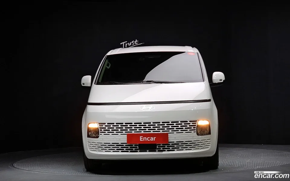 Hyundai Staria 5 2025 — миниатюра 3