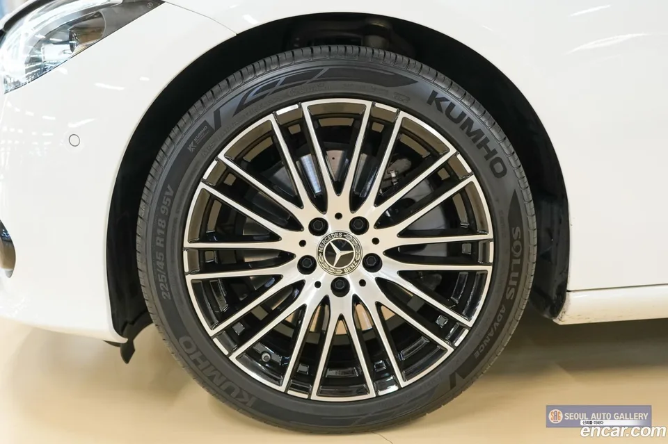 Mercedes-Benz C-Class C300 4MATIC 2024 — миниатюра 5