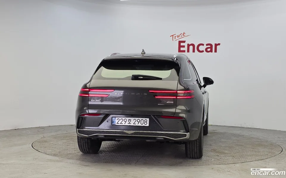 Genesis GV70 2.5T AWD 2024 — миниатюра 4