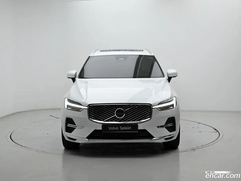 Volvo XC60 T8 2025 — миниатюра 3