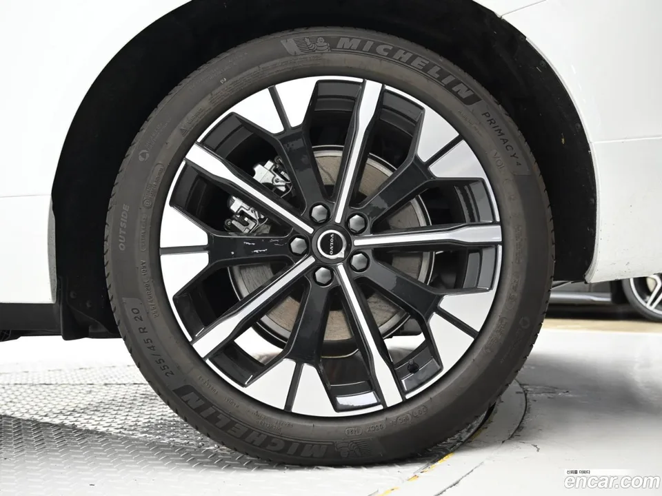 Volvo XC60 T8 2025 — миниатюра 5