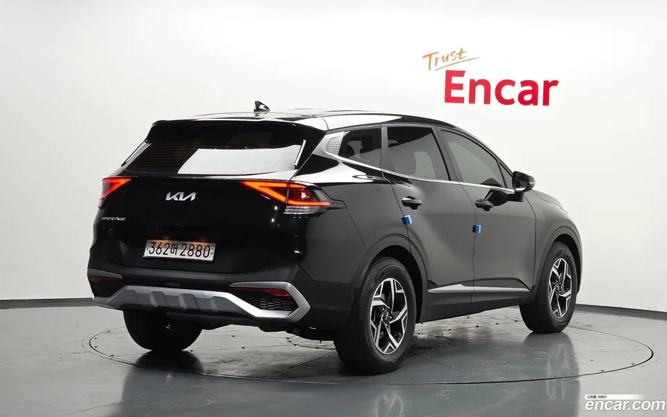 Kia Sportage 1.6 2WD 2022 — миниатюра 2