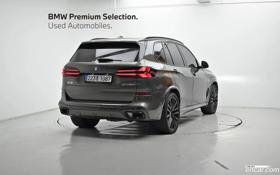 BMW X5 xDrive 50e M 2024 — миниатюра 2