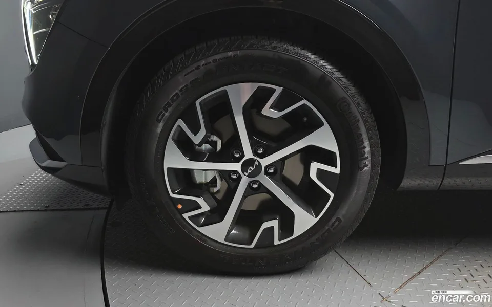 Kia Sportage Hybrid 2WD 2024 — миниатюра 5