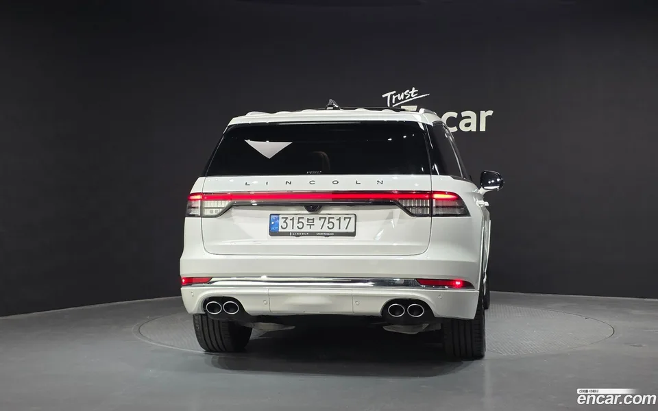 Lincoln Aviator 3.0 AWD 2025 — миниатюра 4