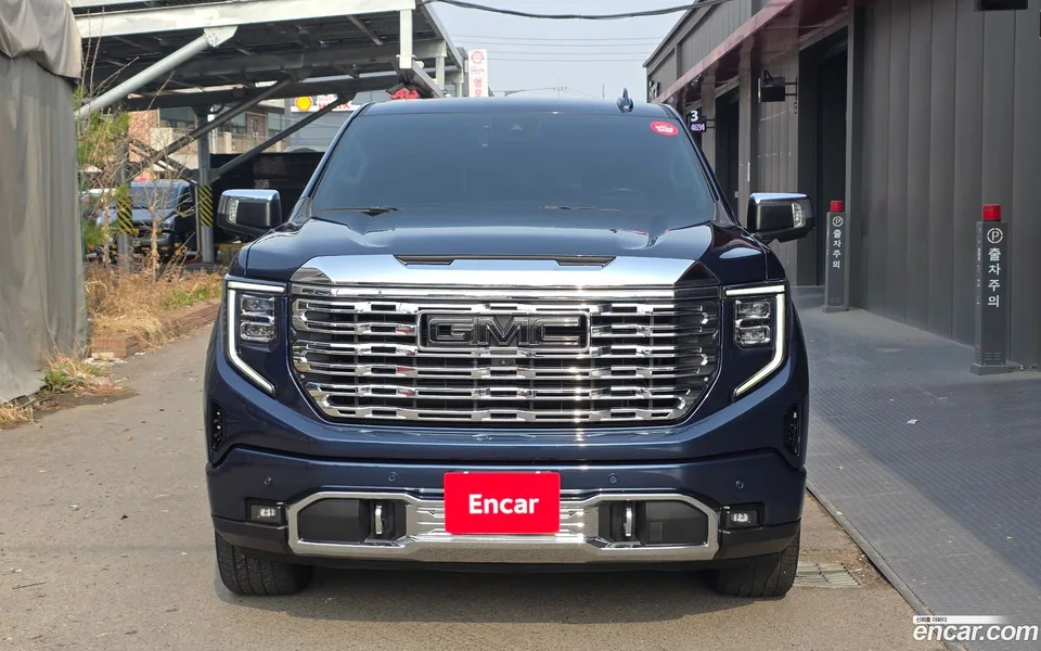 GMC Sierra -X 2023 — миниатюра 3