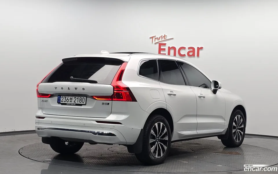 Volvo XC60 B5 2023 — миниатюра 2