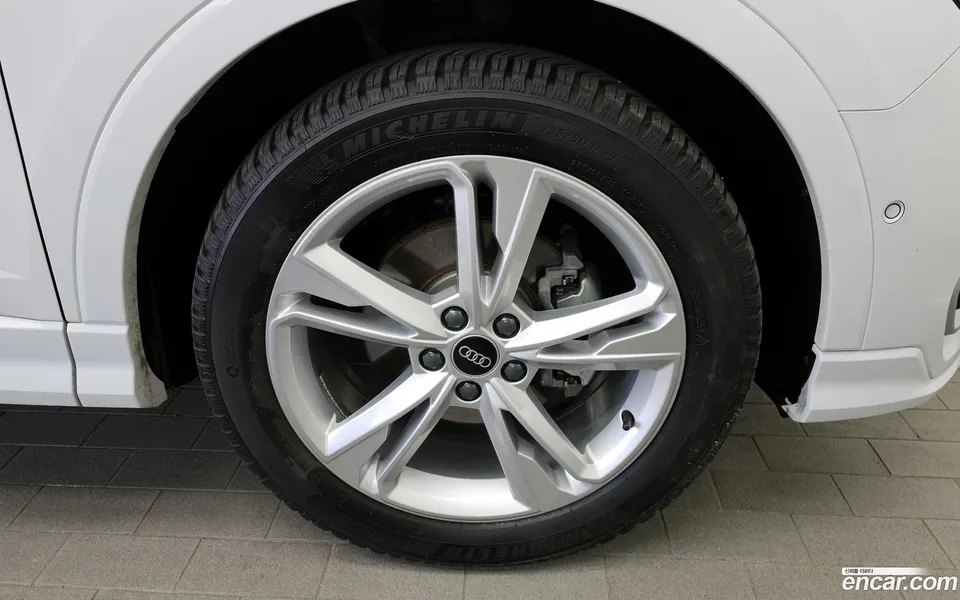 Audi Q3 35 TDI 2023 — миниатюра 5
