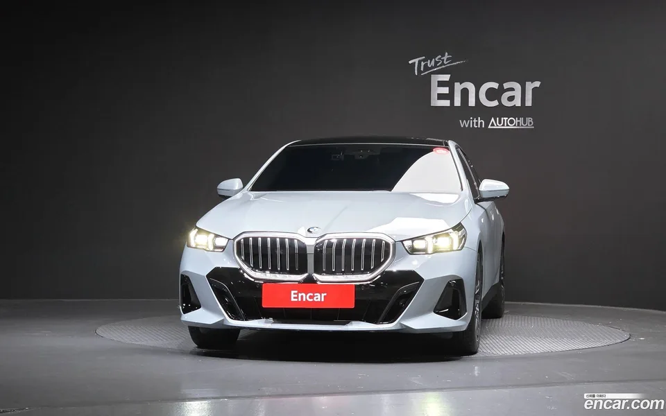 BMW 5 Series 520i M 2025 — миниатюра 3