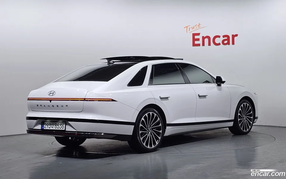 Hyundai Grandeur Hybrid 2023 — миниатюра 2