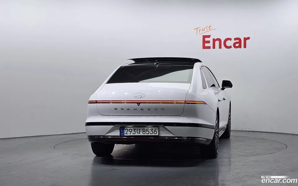 Hyundai Grandeur Hybrid 2023 — миниатюра 4