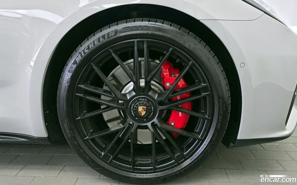 Porsche Panamera (976) 4.0 GTS 2025 — миниатюра 5