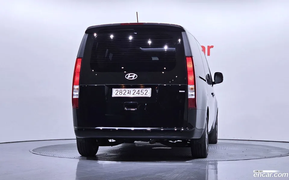 Hyundai Staria 4WD 9 2024 — миниатюра 4