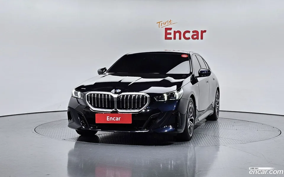 BMW 5 Series 520i M 2025 — миниатюра 3