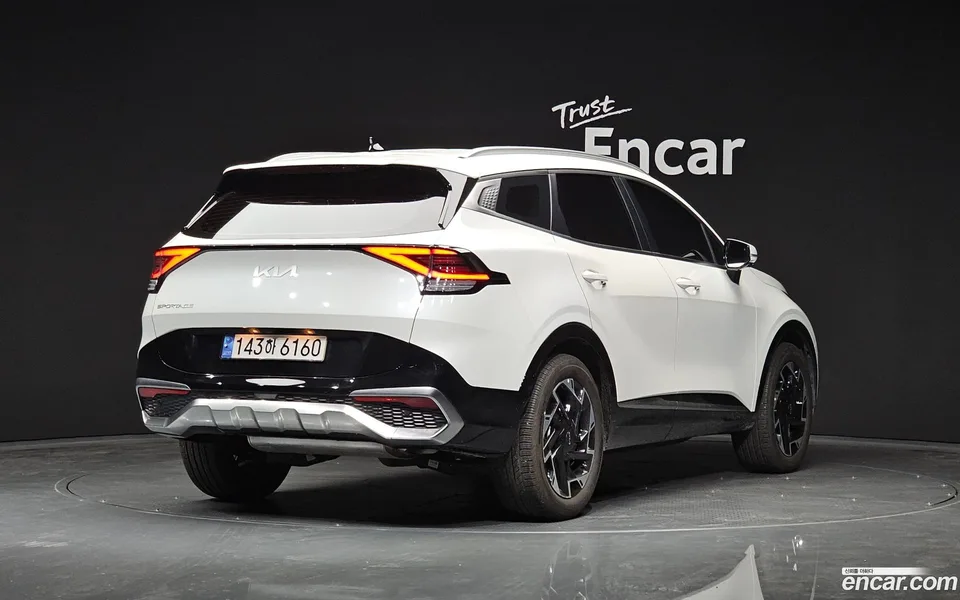 Kia Sportage 1.6 2WD 2023 — миниатюра 2