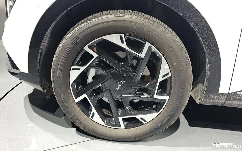 Kia Sportage 1.6 2WD 2023 — миниатюра 5